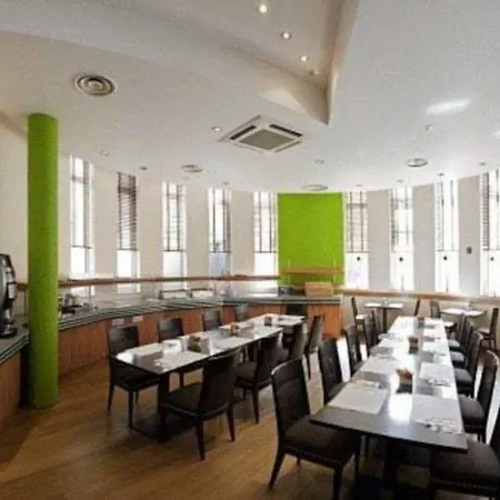 Pentahotel 4* Lovaň