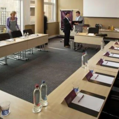 Pentahotel 4* Lovaň