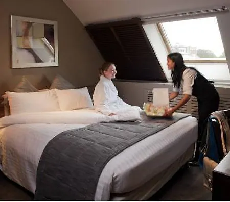 Pentahotel Hotel 4*